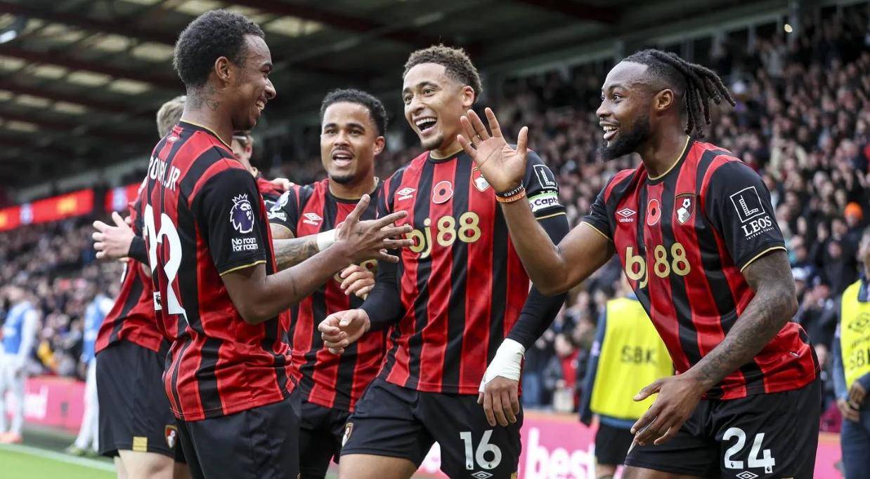 一场2-0诞生英超最大黑马,夏窗后防被挖空,如今力压利物浦、曼城排第二